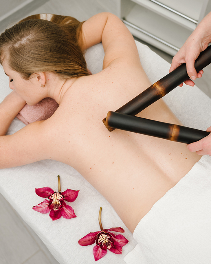 Trattamento Gua Sha per il corpo al bambù